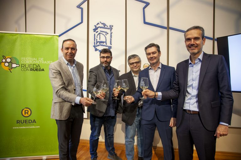 presentación VIII RUEDA CON RUEDA
