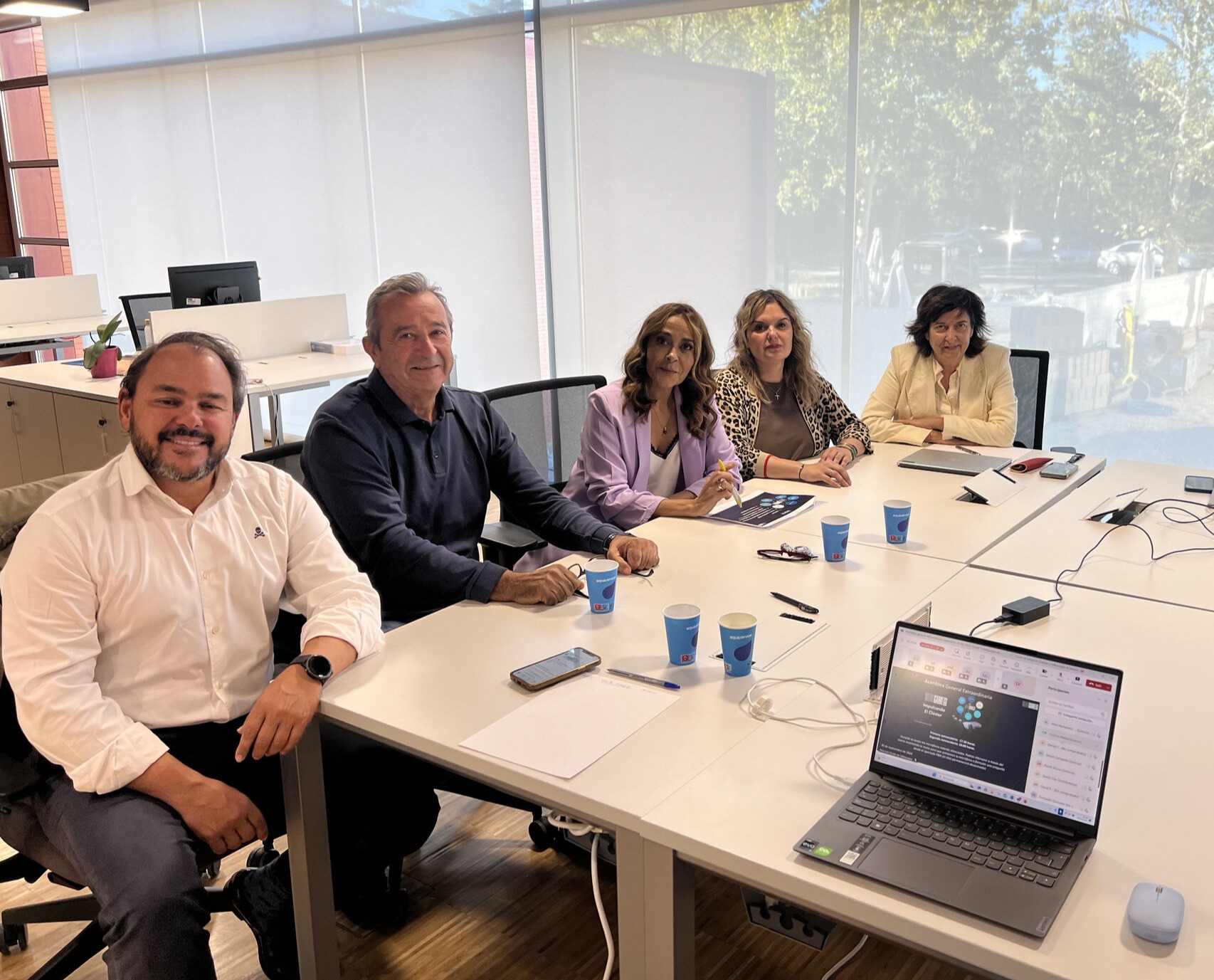 Parte de la Junta directiva del Clúster del Videojuego de Madrid junto a María Jesús Villamediana, directora de Madrid in Game