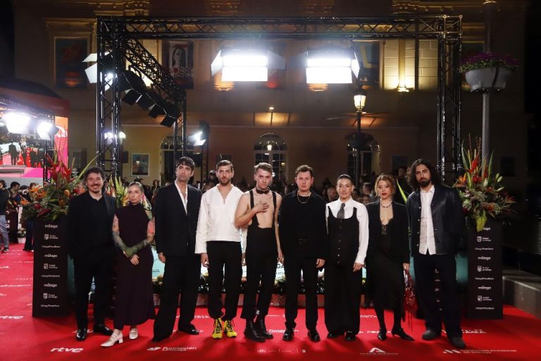 Equipo LA CARN_Alfombra Roja_Alex Zea